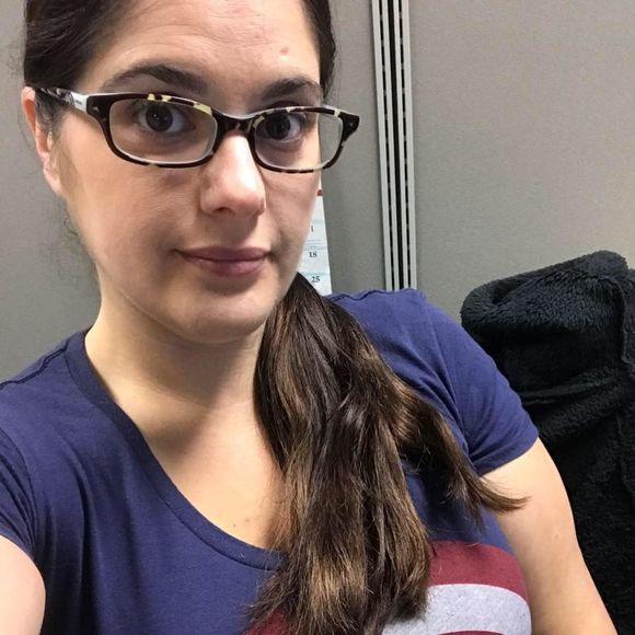 Meet your Posher, Liz - Picture 1 of 1